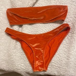 TRIANGL Twinnie Set cherry bomb